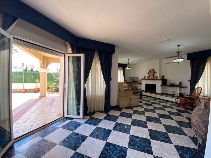 Image No.26-4 Bed Villa for sale