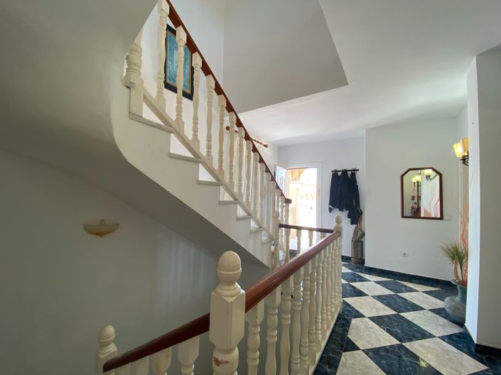 Image No.42-4 Bed Villa for sale