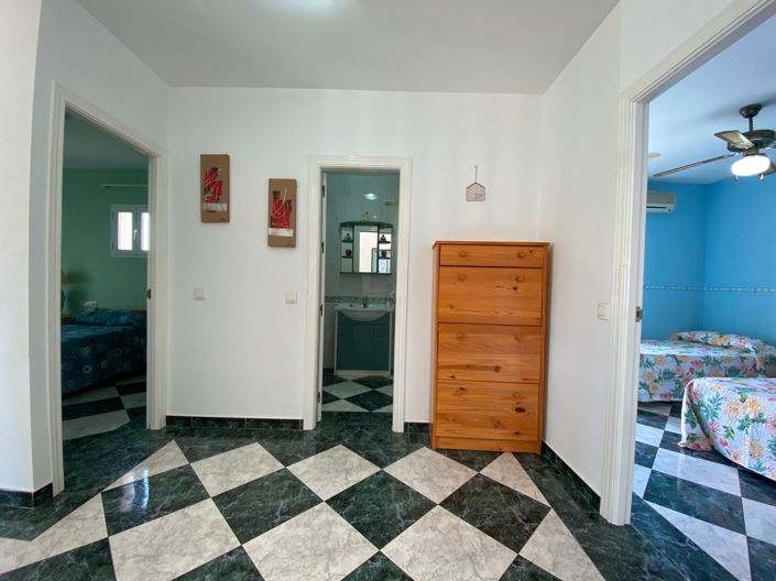 Image No.44-4 Bed Villa for sale