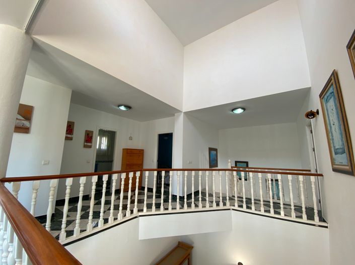 Image No.47-4 Bed Villa for sale