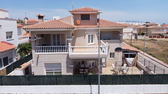 Image No.7-4 Bed Villa for sale