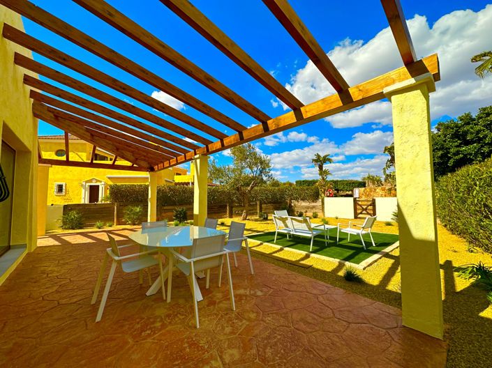 Image No.70-3 Bed Property for sale