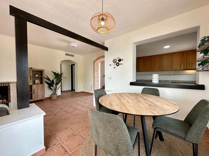 Image No.12-3 Bed Villa for sale