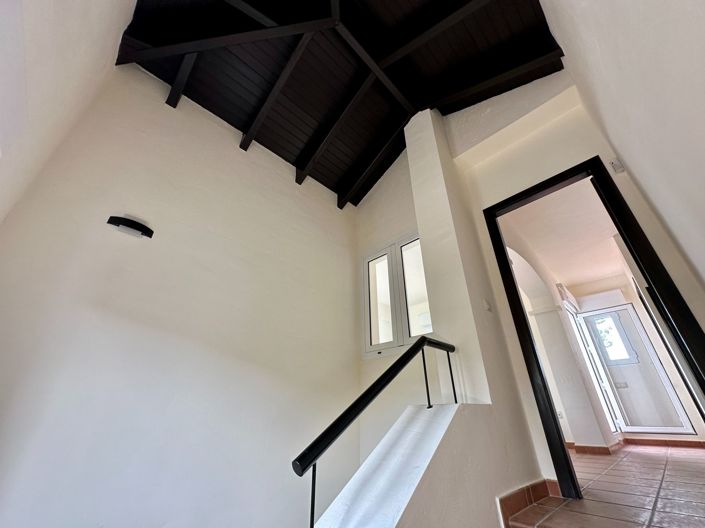 Image No.24-3 Bed Villa for sale