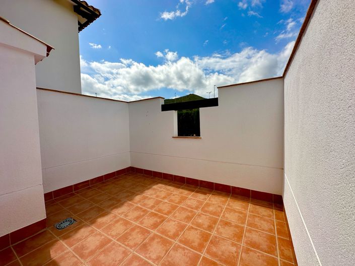 Image No.41-3 Bed Villa for sale