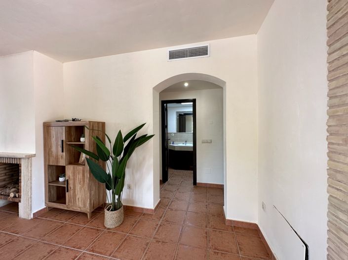 Image No.52-3 Bed Villa for sale