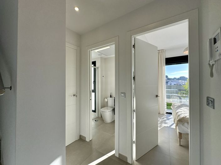 Image No.39-3 Bed Villa for sale