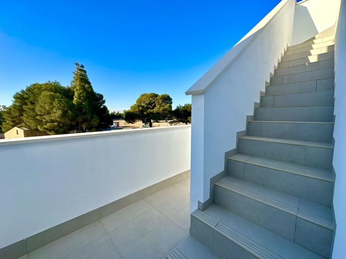 Image No.56-3 Bed Villa for sale