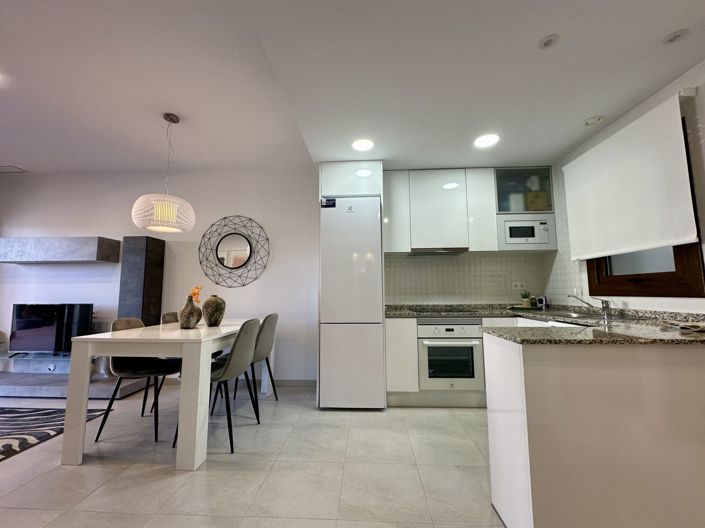 Image No.18-2 Bed Property for sale