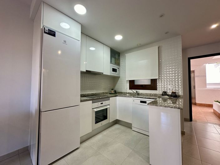 Image No.9-2 Bed Property for sale