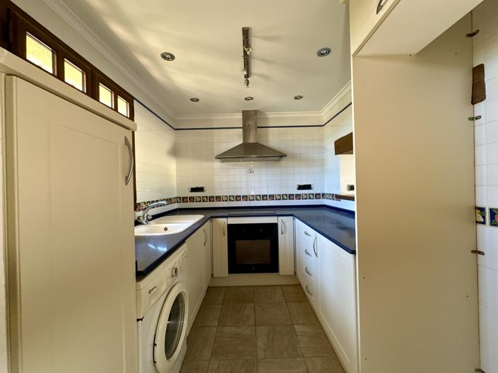 Image No.13-2 Bed Townhouse for sale