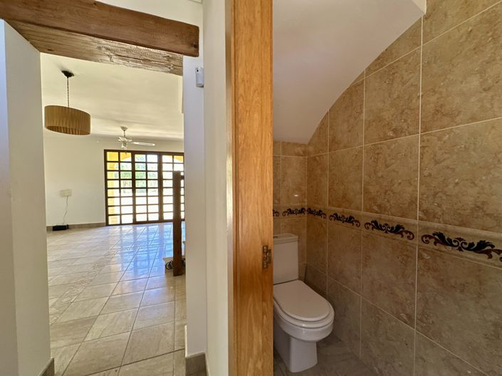 Image No.16-2 Bed Townhouse for sale