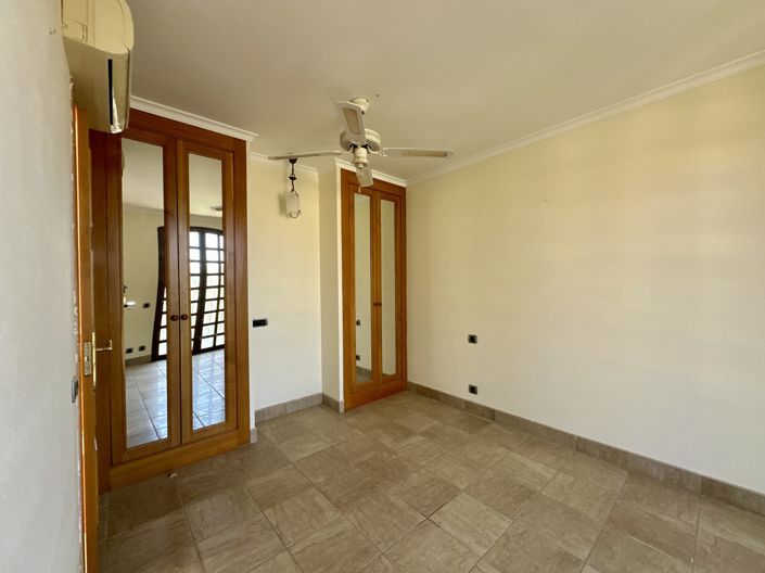 Image No.38-2 Bed Townhouse for sale