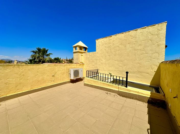 Image No.41-2 Bed Townhouse for sale