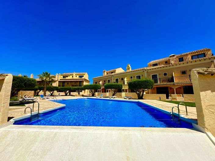 Image No.49-2 Bed Townhouse for sale