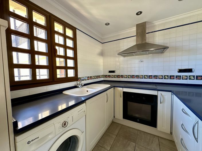 Image No.6-2 Bed Townhouse for sale