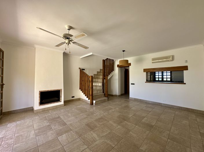 Image No.10-2 Bed Townhouse for sale