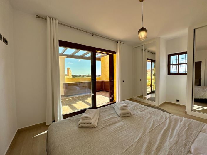 Image No.22-4 Bed Property for sale