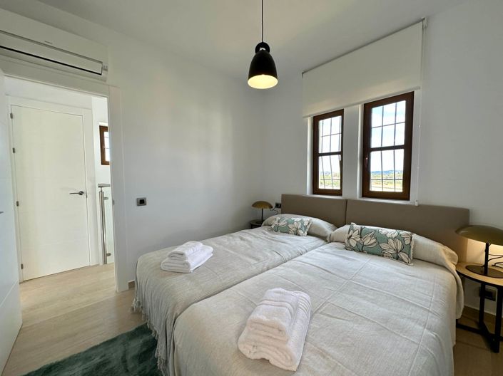 Image No.33-4 Bed Property for sale