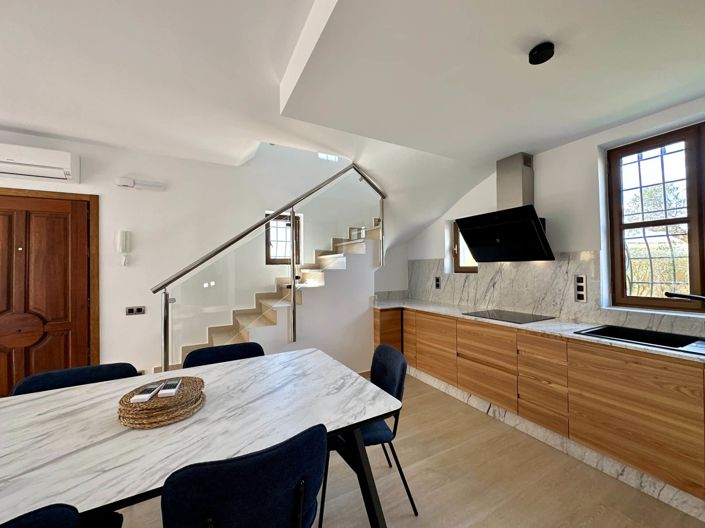 Image No.50-4 Bed Property for sale