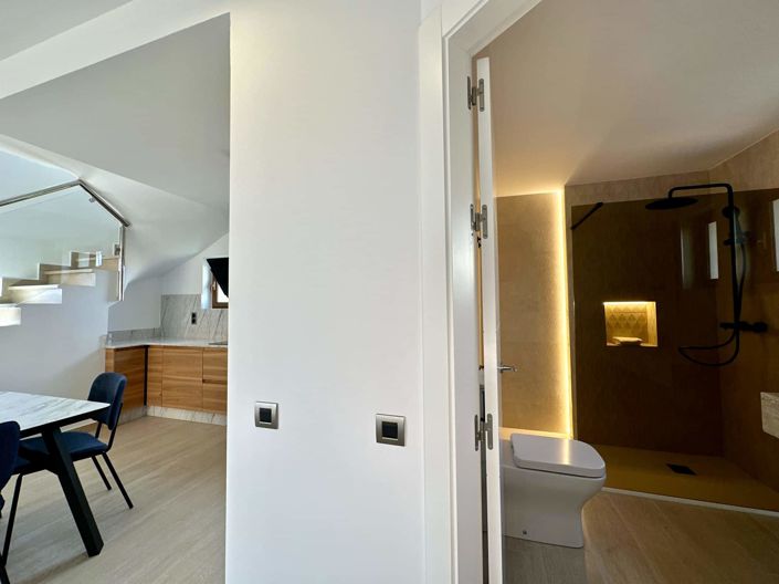 Image No.53-4 Bed Property for sale