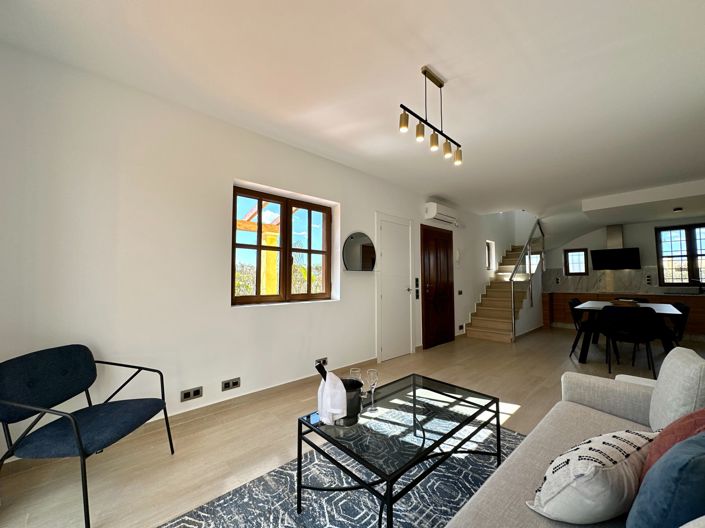 Image No.67-4 Bed Property for sale