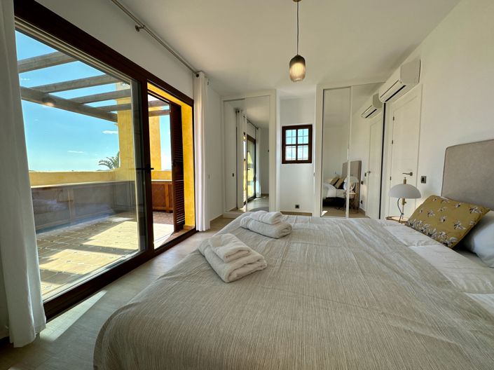 Image No.9-4 Bed Property for sale