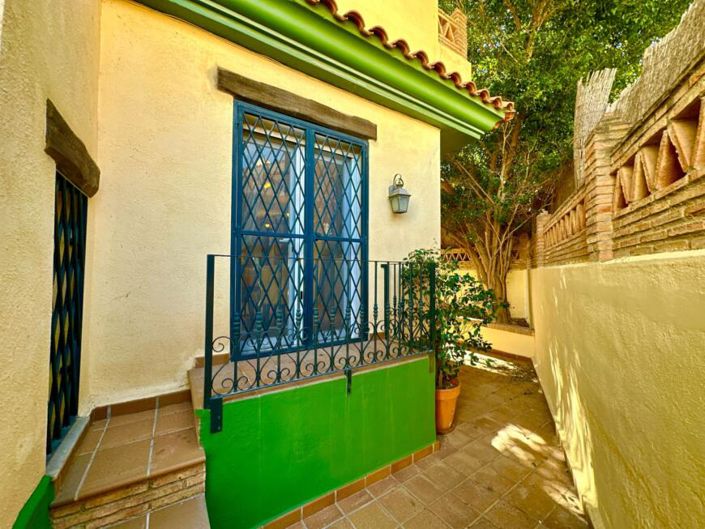 Image No.25-6 Bed Villa for sale