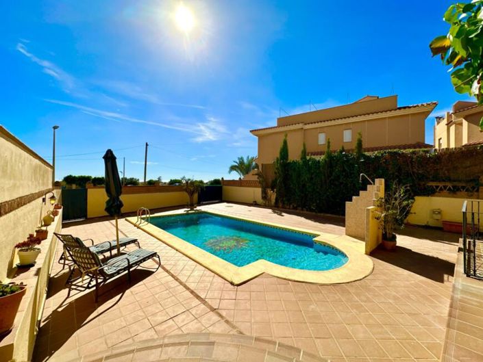 Image No.27-6 Bed Villa for sale