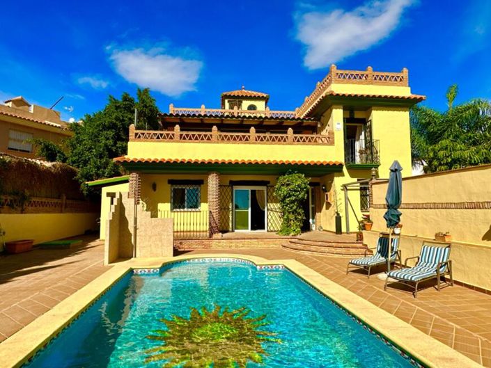 Image No.5-6 Bed Villa for sale