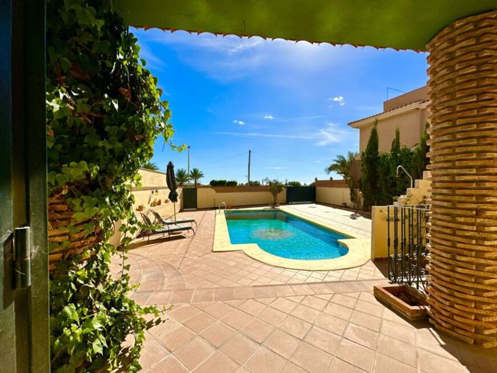 Image No.44-6 Bed Villa for sale