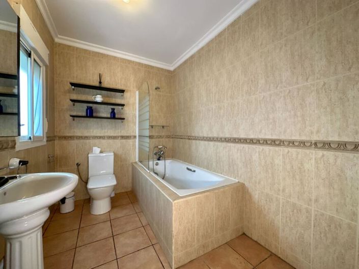 Image No.50-6 Bed Villa for sale