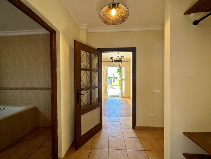 Image No.57-6 Bed Villa for sale