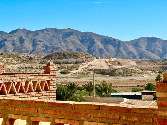 Image No.7-6 Bed Villa for sale