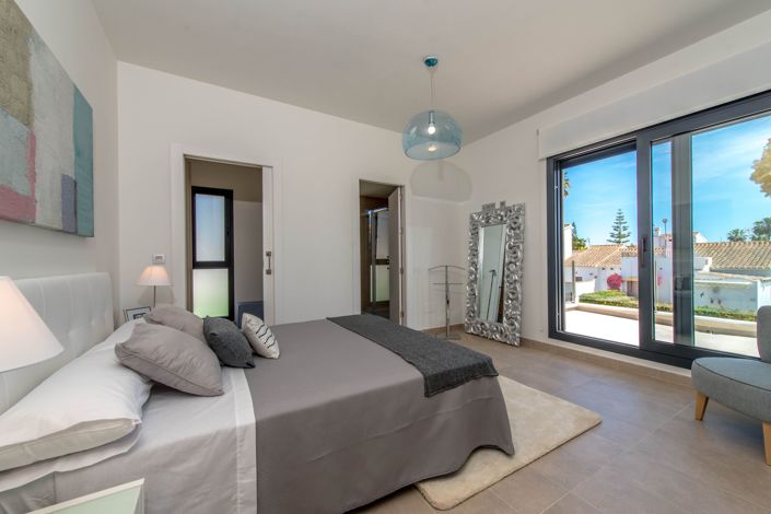 Image No.37-3 Bed Villa for sale