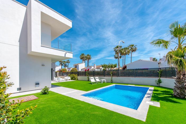 Image No.57-3 Bed Villa for sale