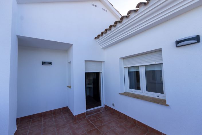 Image No.48-2 Bed Villa for sale