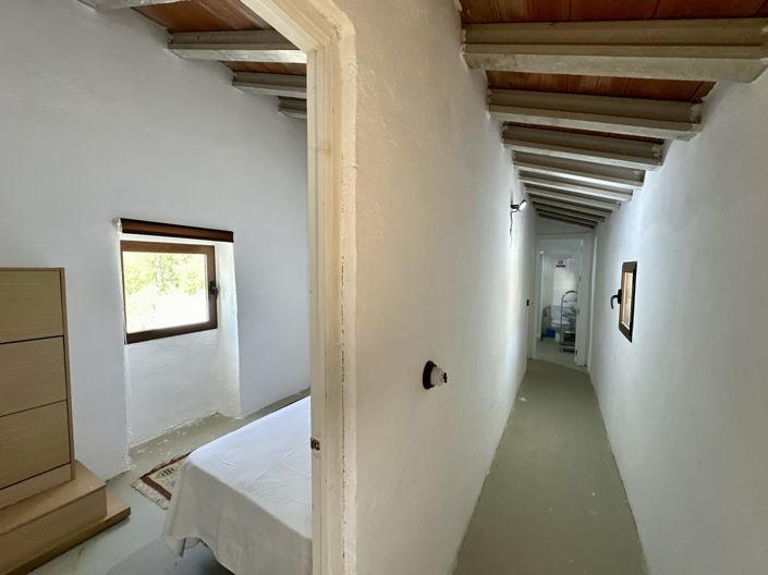 Image No.102-6 Bed Villa for sale