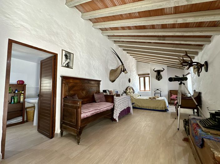 Image No.114-6 Bed Villa for sale