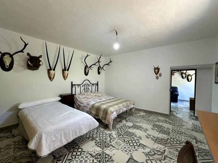 Image No.26-6 Bed Villa for sale