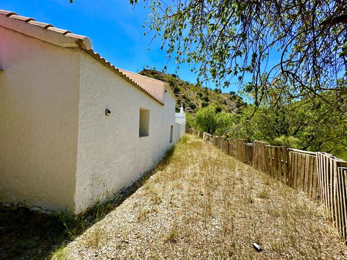 Image No.40-6 Bed Villa for sale