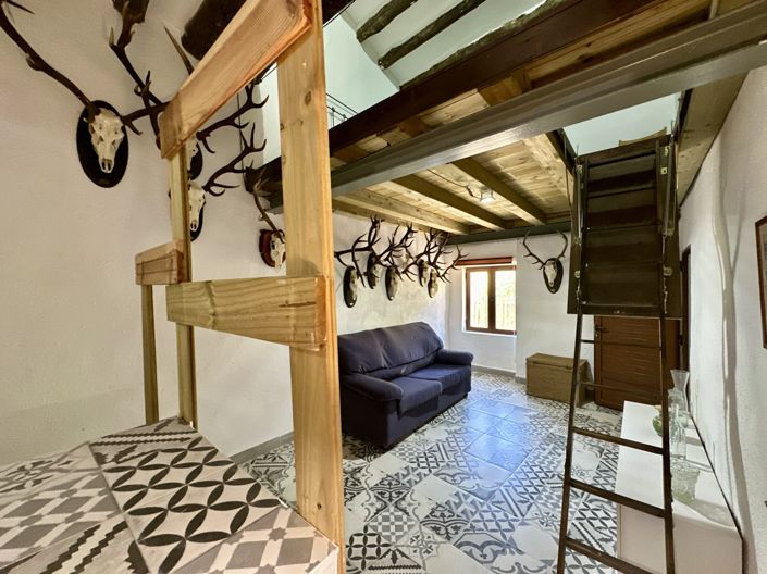 Image No.82-6 Bed Villa for sale