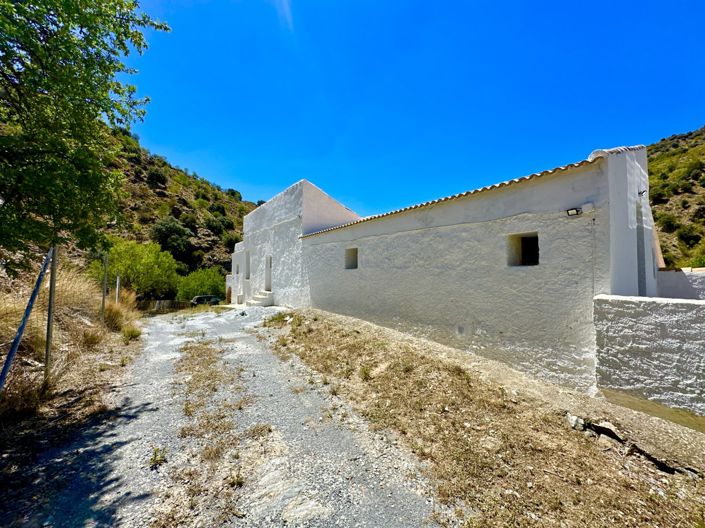 Image No.86-6 Bed Villa for sale