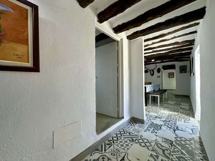 Image No.87-6 Bed Villa for sale