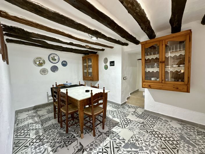 Image No.89-6 Bed Villa for sale