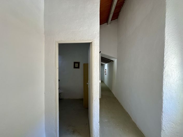 Image No.92-6 Bed Villa for sale