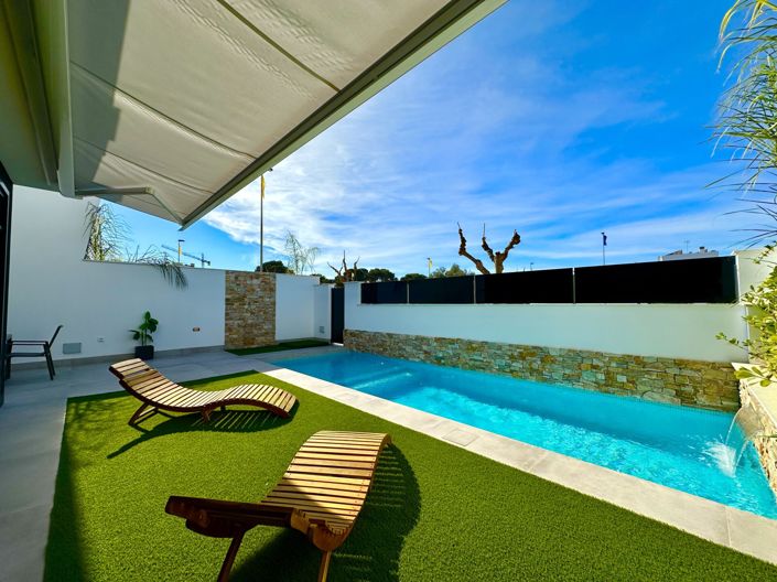 Image No.3-3 Bed Villa for sale