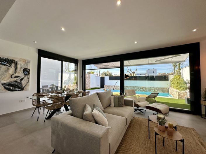 Image No.23-3 Bed Villa for sale