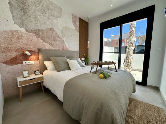 Image No.76-3 Bed Villa for sale