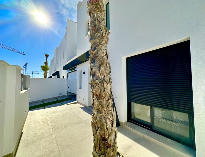 Image No.89-3 Bed Villa for sale